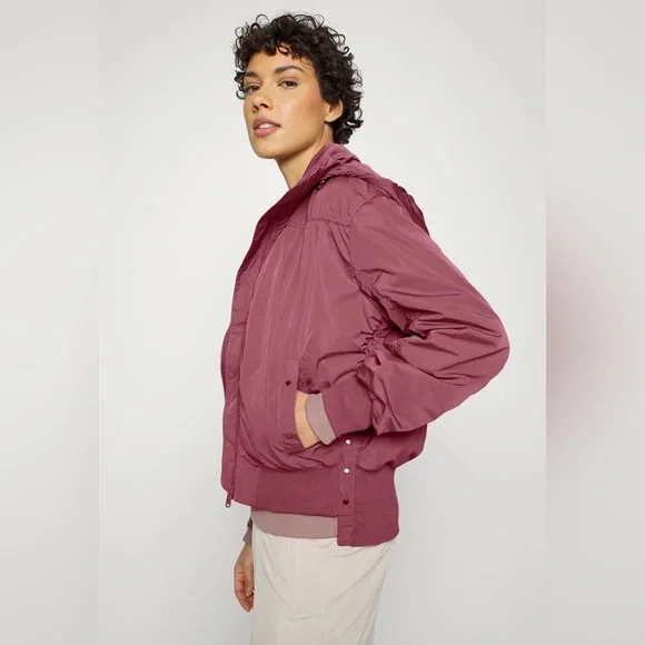 ATHLETA Point Reyes Bomber II in Tawny Rose
(Jetsetter) - Picture 4 of 11